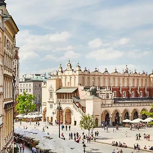 Aparthotel For Main Square ***